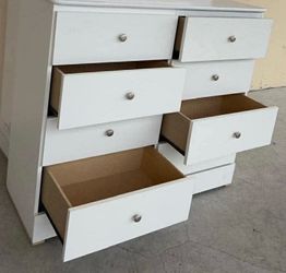 8 drawer white with rails