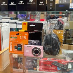 Kodak PIXPRO FZ55 With SD Card And Bag 