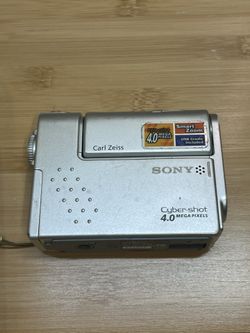 Sony Cybershot DSC-F77 Swivel Lens Digital Camera | 4.0 MP
