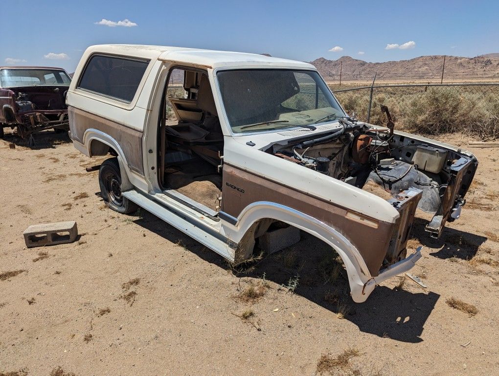 1983 Ford Bronco For Parts