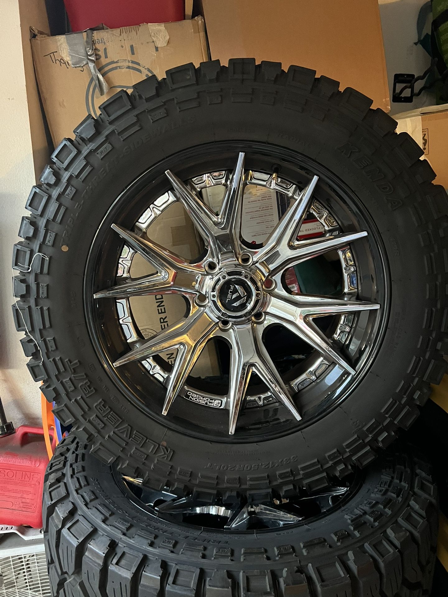 Fuel Catalyst Wheels 33X12 50 R20 LT Kenda Kleaver RT Tires 80% Tread Left Beautiful Condition 