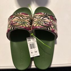 Size 9 adidas slides