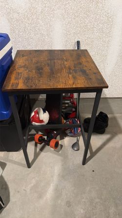 Bar Table
