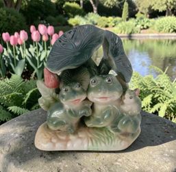 4" High Luster Porcelain Frog Family & Lilly Pad Garden Figurine Home Decoration. This item is likely a porcelain frog family figurine featuring two f