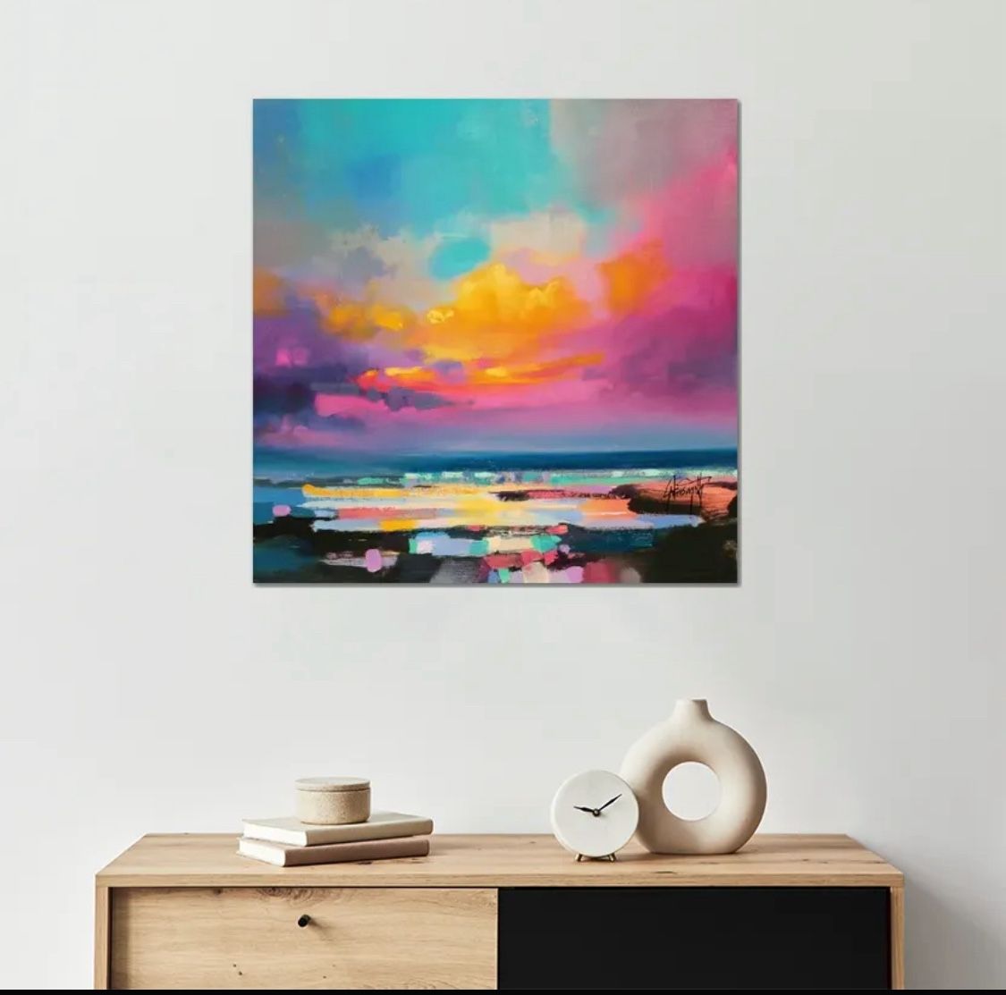 Bright bold abstract print in canvas 