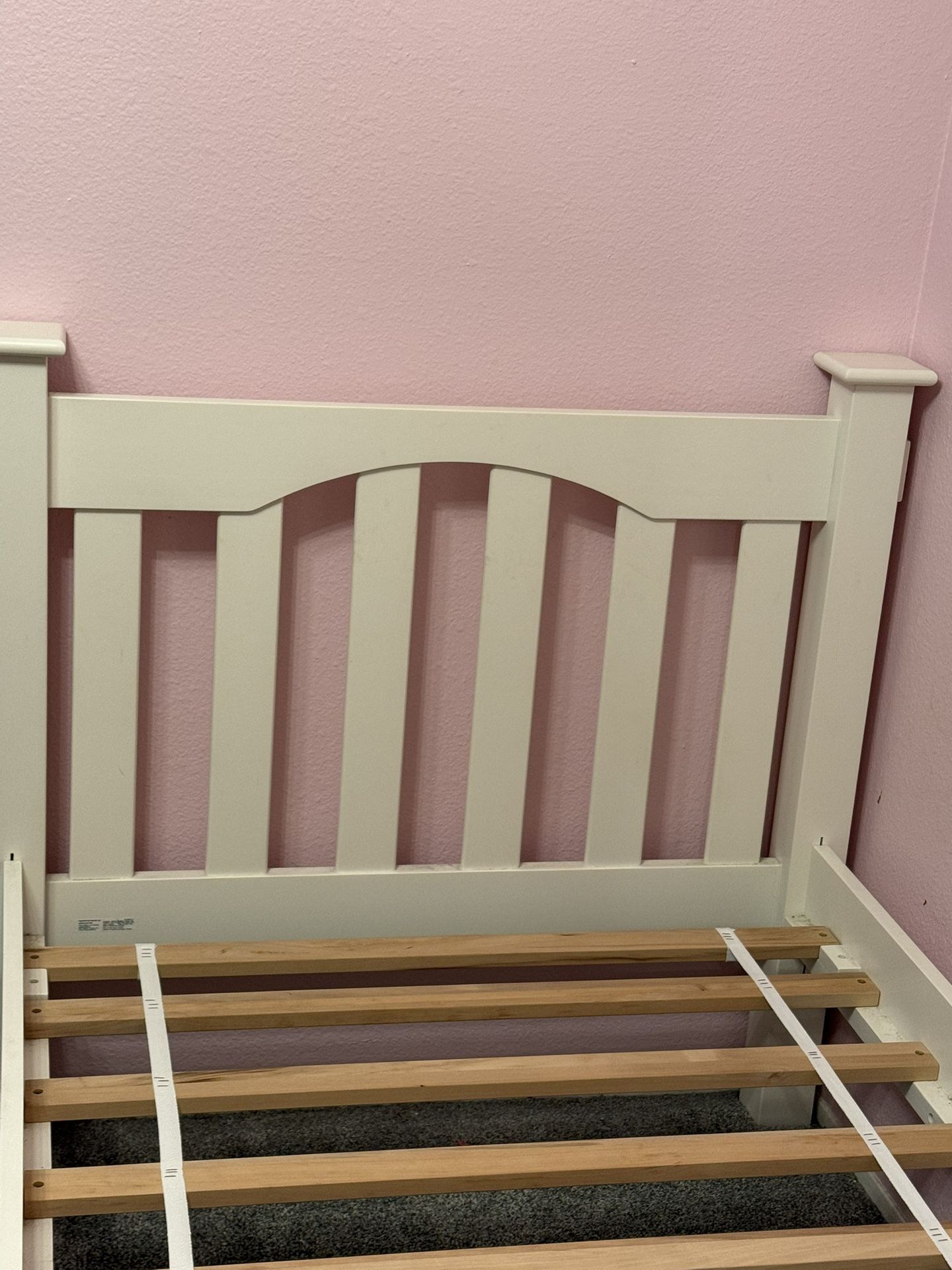 Pottery Barn Kids Twin Bed In white