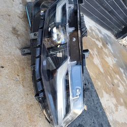 2016-2022 CAMARO RIGHT HEADLIGHT
