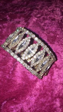 Rhinestones cuff bracelet