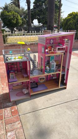 Barbie house