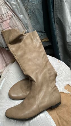 Boots size 7