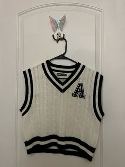 SHEIN Women’s Casual V-Neck Sweater Vest