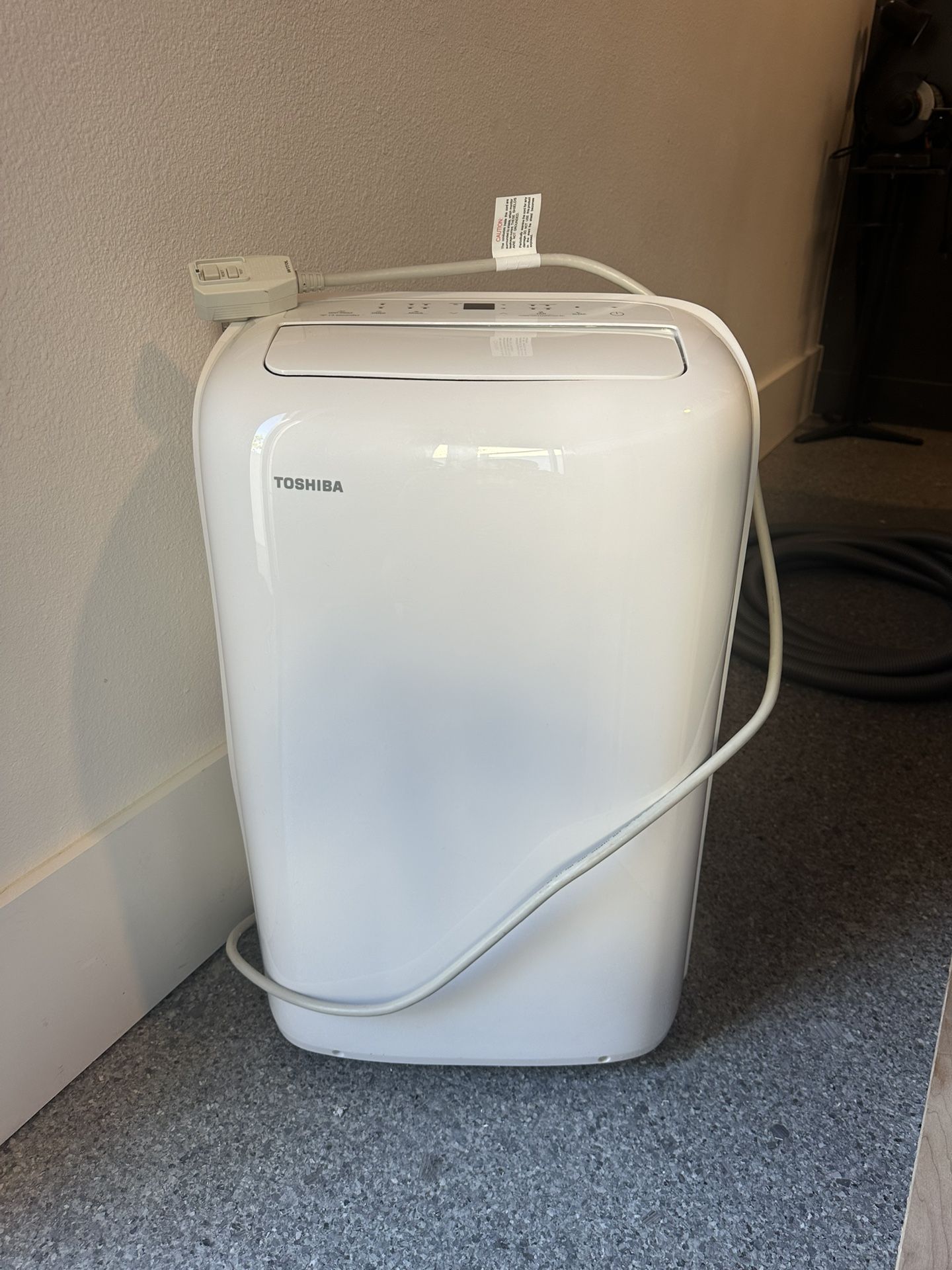 Toshiba 8000 Portable AC 