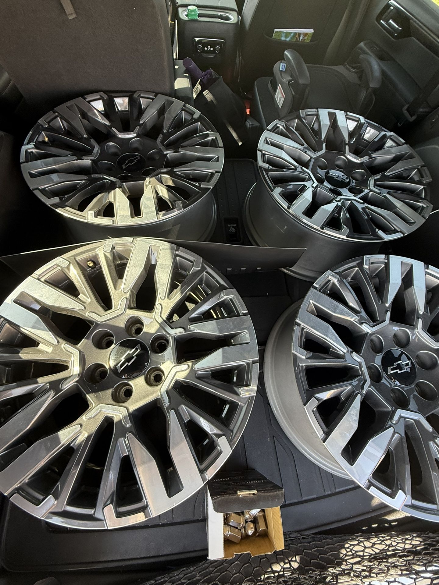 2025 Tahoe Z71 Wheels 20”