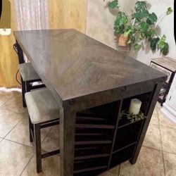 Bar Height Table w/ 4 Stools