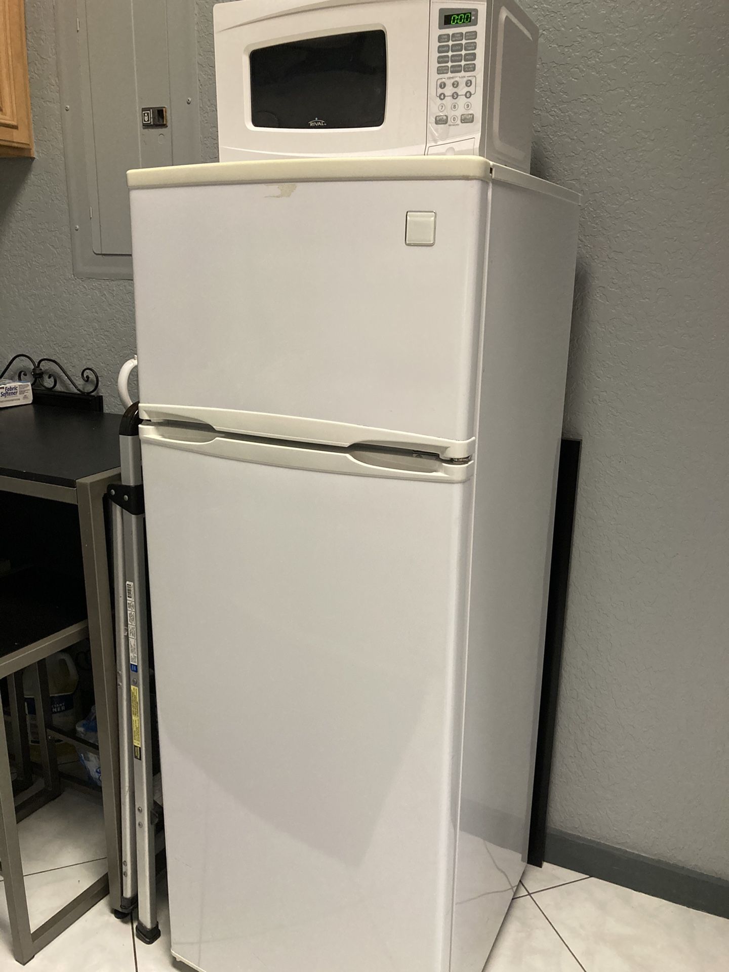 Refrigerator Avanti