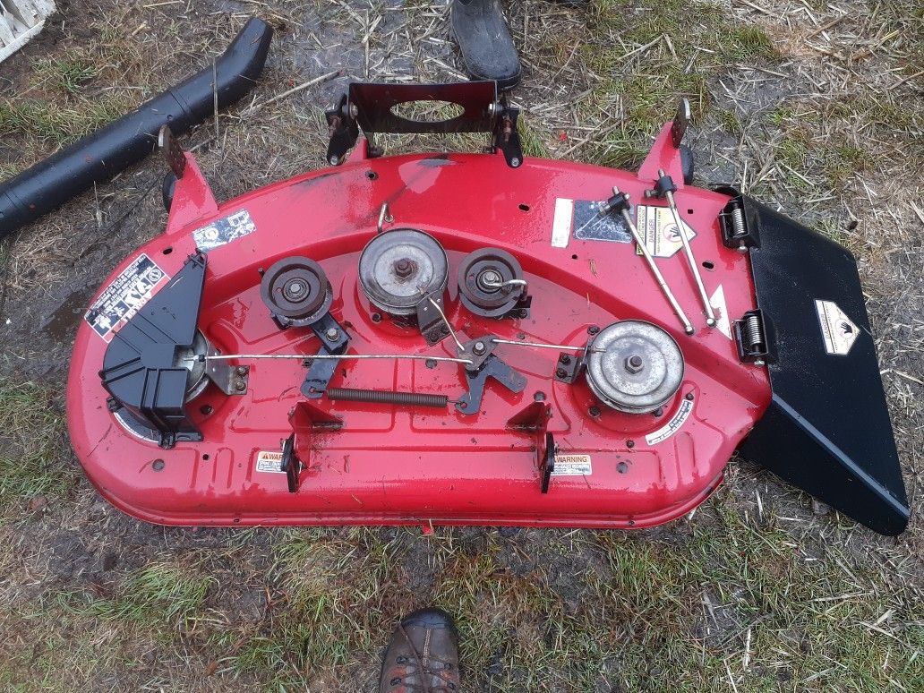 Toro riding mower deck 44inch cut for Sale in Woodinville, WA OfferUp