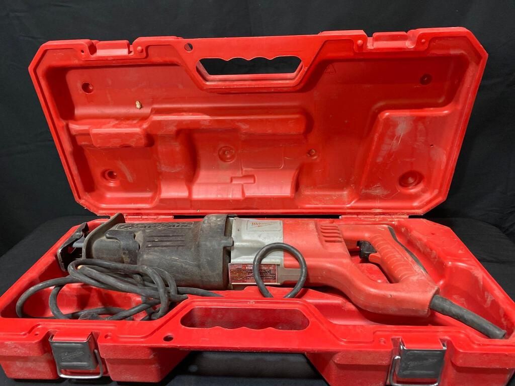 Milwaukee Heavy Duty Sawzall Recip Saw Kit for Sale in Chula Vista, CA