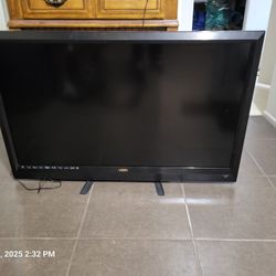 Vizio TV For Sale With Remote 