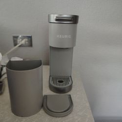 Keurig single mini k cup coffee maker