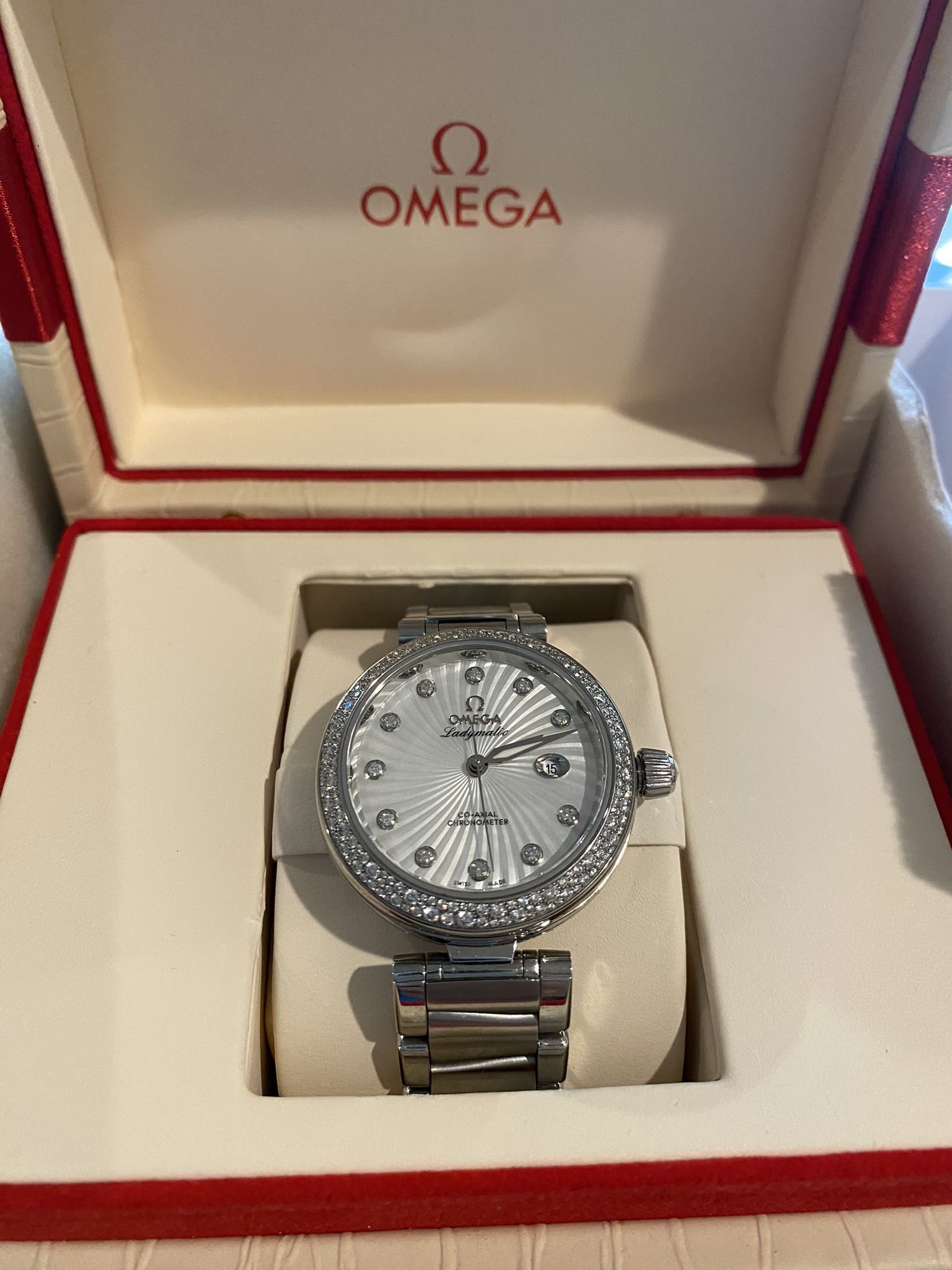 Omega Ladymatic- 184 Bezel Diamonds And 11 In The Dial