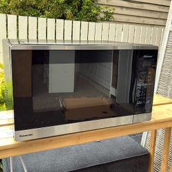 Panasonic Counter Top Microwave 