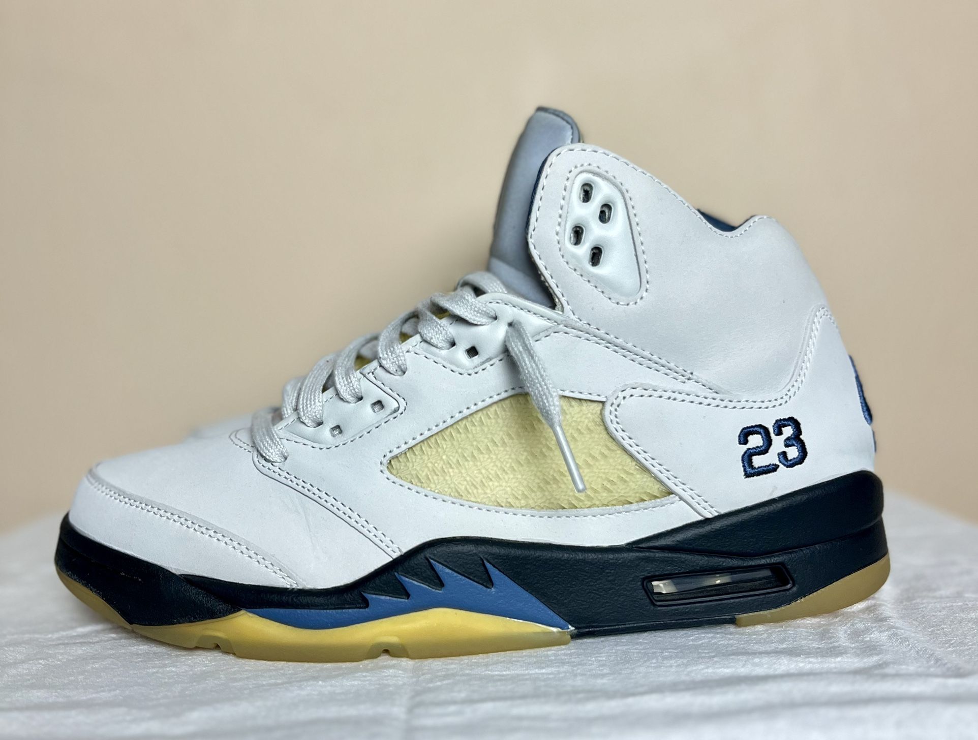 A Ma Maniere Air Jordan 5 Retro SP “Dawn” FZ5758-044