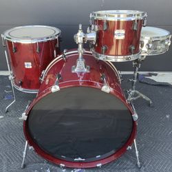 Yamaha Stage Custom Advantage Series 4pc Drum Set 22-16-10-13” 