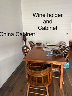 Dining Room Table (4) chairs