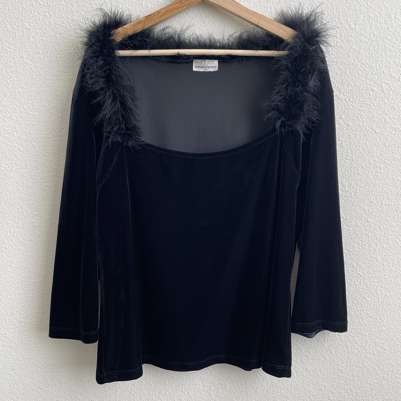 INNOCENT Vintage 90s Black Velvet Feather Fluffy Trim Grunge Long Sleeve Blouse