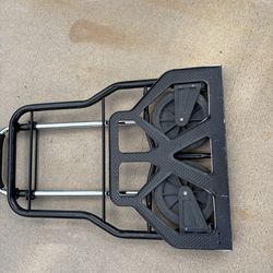 Heavy duty folding hand truck