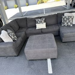 Grey Sectional Couch With Ottoman