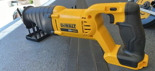 DeWalt Brand New 20V Variable Speed Reciprocating Saw Saw-Zall (Tool Only)