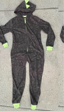 KIDS COSTUME ONE PIECE zip up hoody size medium 8 FIRM PRICE. IN EAGLE ROCK