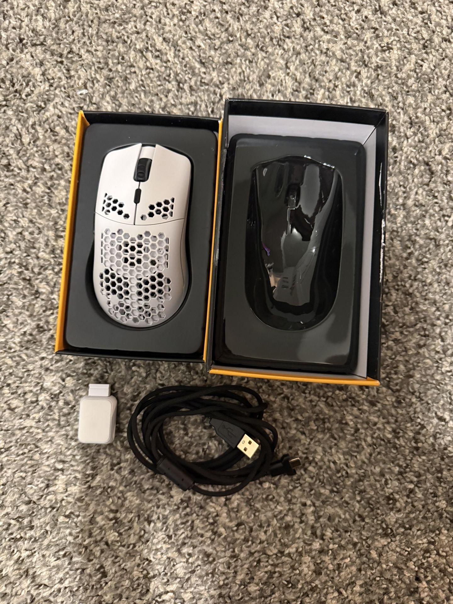 Glorious Model, L Wireless White Mouse