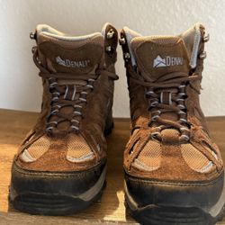HIKING BOOTS $18