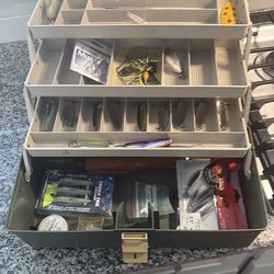 Tacklebox with stuff