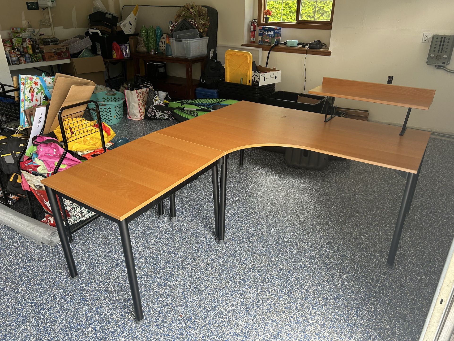 Corner office desk