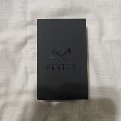 Ekster Slim Wallet With Pop-up Cards Trigger