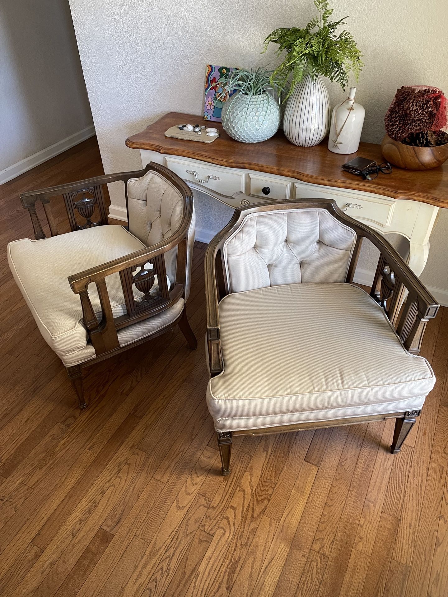  Vintage Mid Century Accent Chairs 