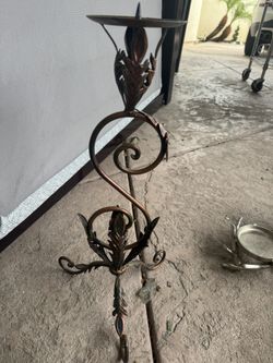 2 Candle Holders 