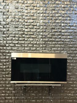 SAMSUNG OVER THE RANGE MICROWAVE w/WARRANTY! R3266A