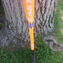 Easton 29inch Baseball Bat.  Located In GLENDORA.  THIS ITEM IS STILL AVAILABLE.  WILL BE REMOVED ONCE SOLD 