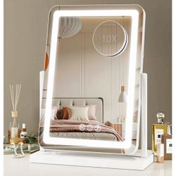 VANITY MIRROR W LIGHTS