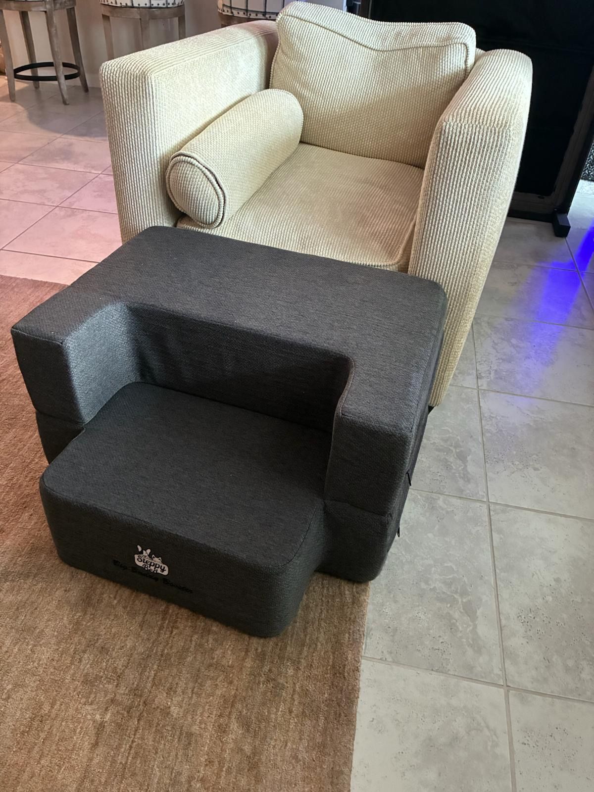 2 in 1 dog steppy bed 
