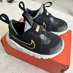 Nike Flex Runner 2 Size 5