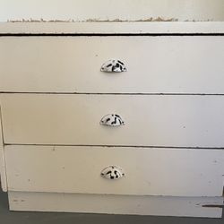 Desser Antique White