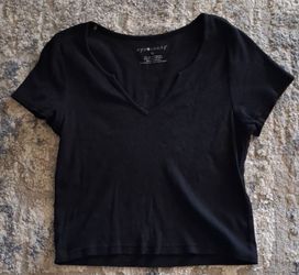 Black crop top