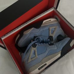 Air Jordan 4 Retro University Blue