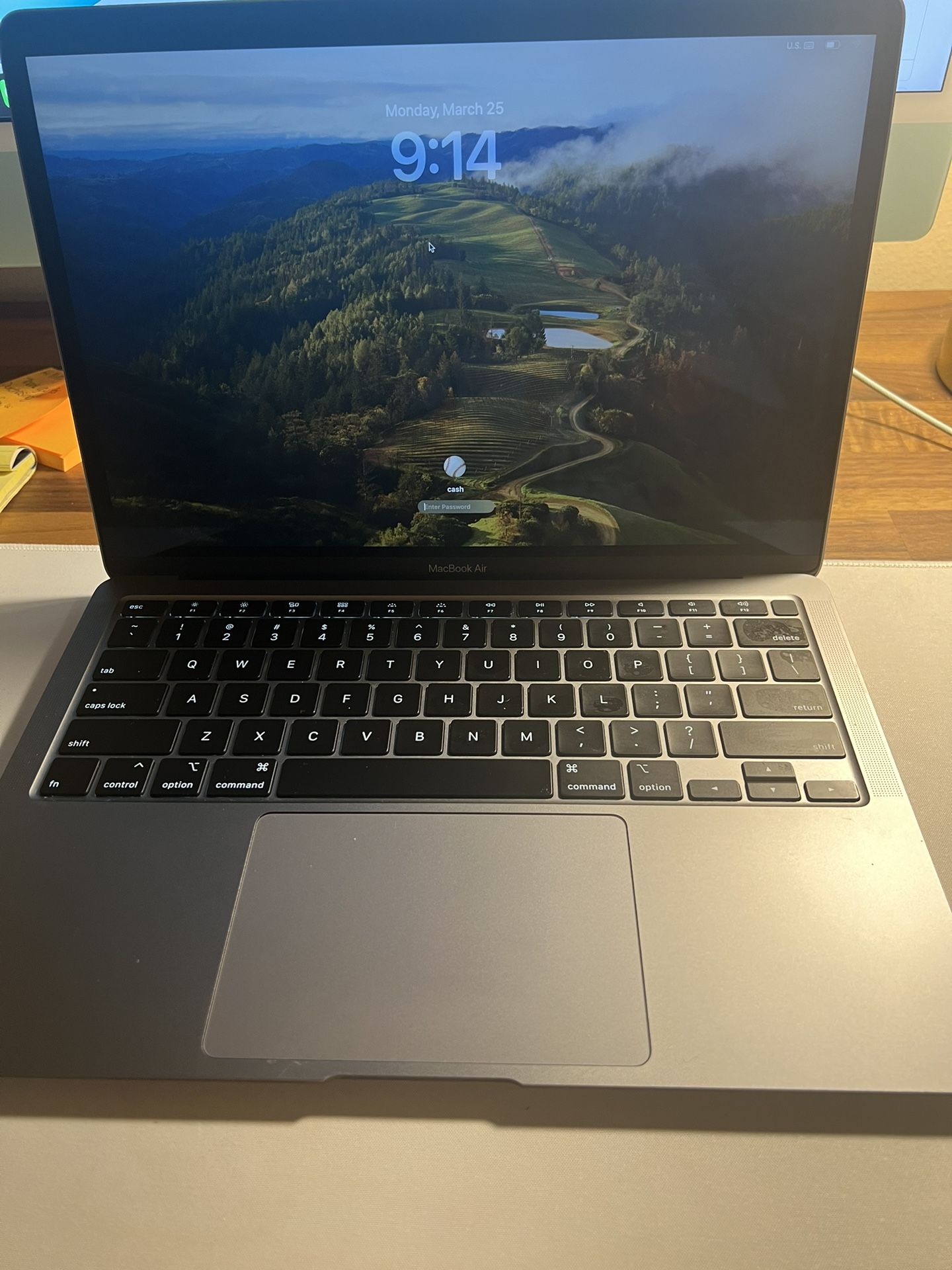 MacBook Air (Retina,13 Inch,2020), Space Grey,Magic Mouse 