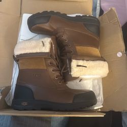UGG SNOW BOOTS